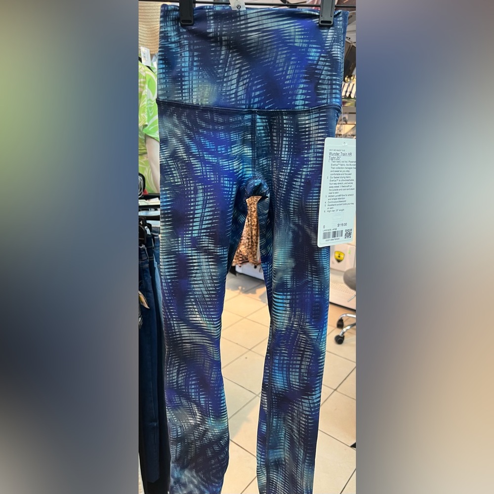 Lululemon Wunder Train High-Rise Tight 25" size 0
